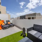 Sleek & Stylish 2Br Accommodation With Large Private Terrace - Close To Saint Julian\'S & Tigne Shopping Mall